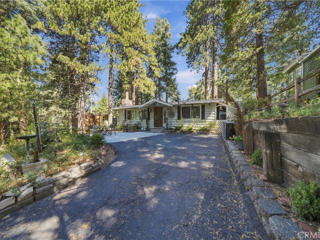House for sale in Green Valley Lake, California