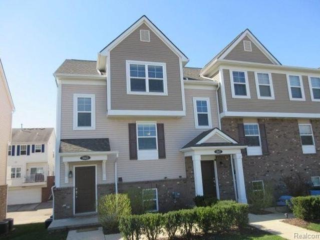 Townhouse for sale in Wixom, Michigan