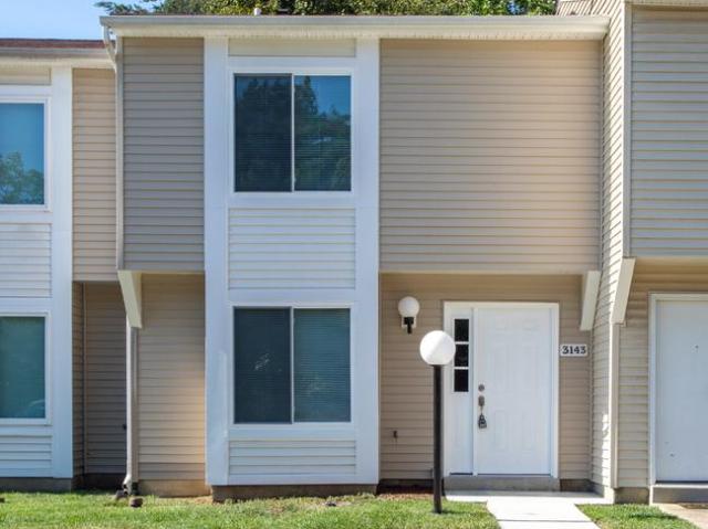 Townhouse for sale in Huntington, Waldorf