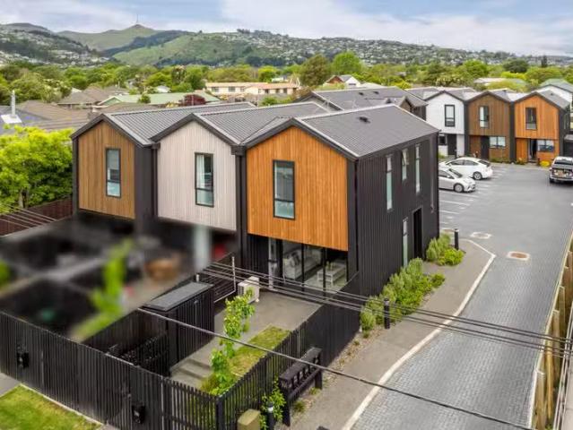 Apartment for rent in Heathcote, Canterbury