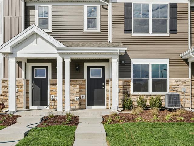 Townhouse for sale in Bristol, Illinois