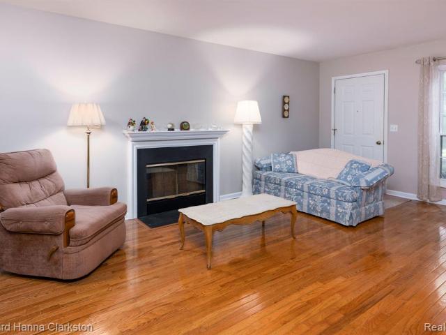 Condo for sale in Waterford, Michigan