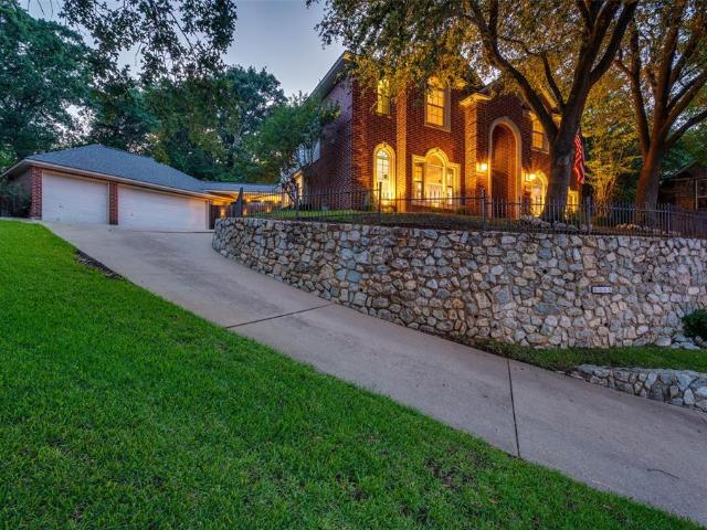 House for sale in Grapevine, Texas