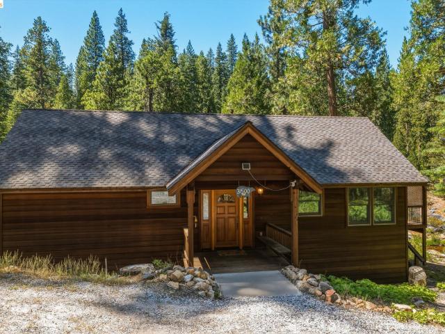 House for sale in Strawberry, California