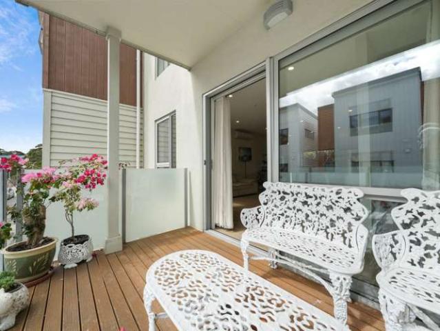 Townhouse for sale in Paremoremo