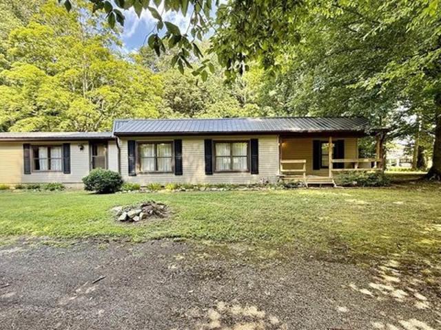 House for sale in Columbia, Kentucky