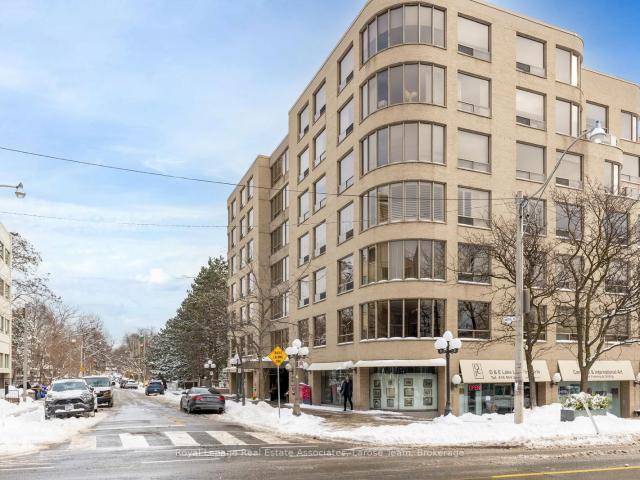 Condo for sale in Woburn, Ontario