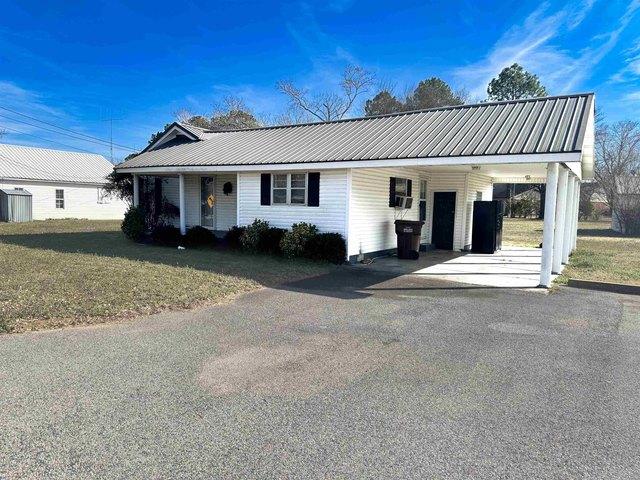 House for sale in Red Bay, Alabama