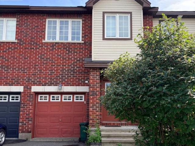 Townhouse for rent in Mulhurst Bay, Ontario