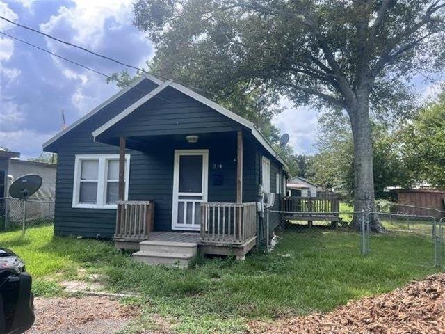 House for sale in Crowley, Acadia Parish