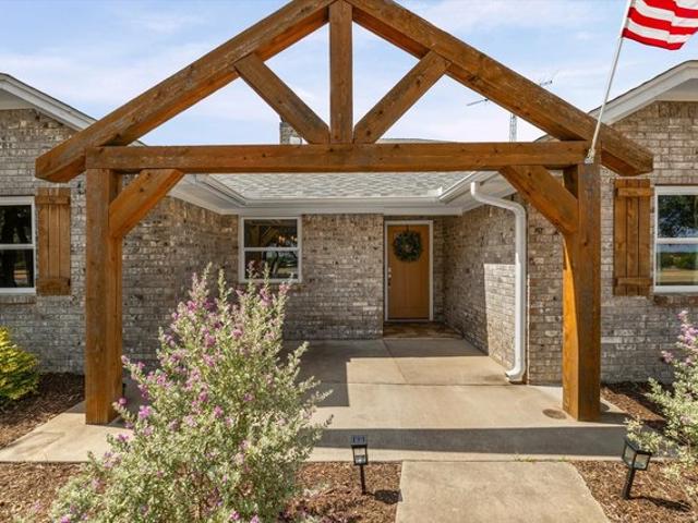 House for sale in China Spring, Texas