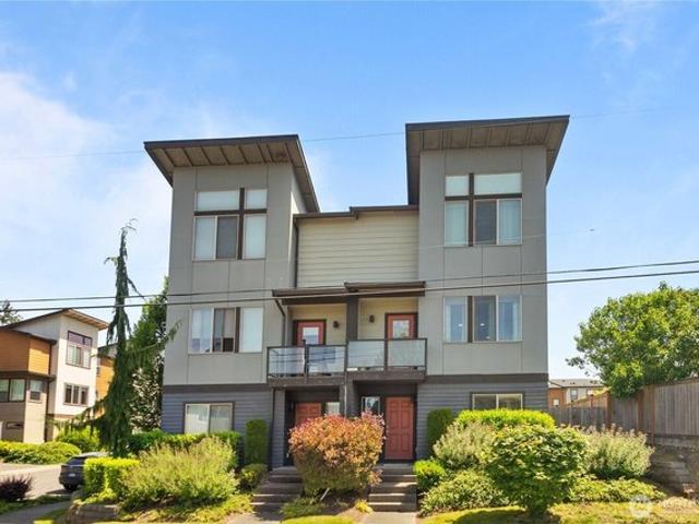 Townhouse for sale in Renton, Washington