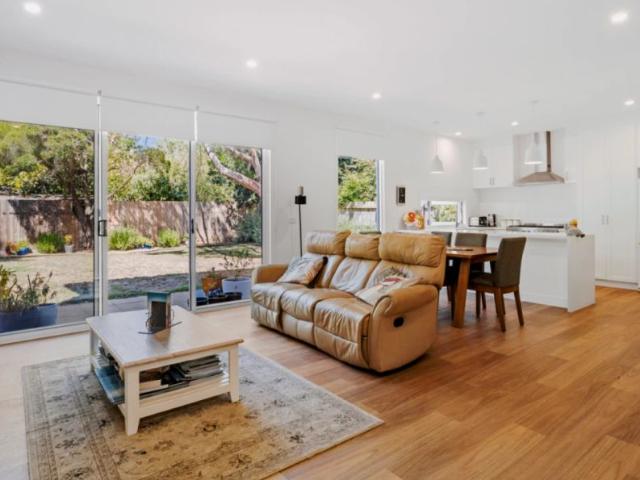Apartment for rent in Woodend, Victoria