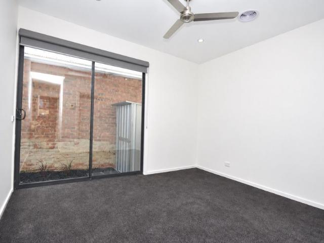 Townhouse for rent in Edithvale, Melbourne