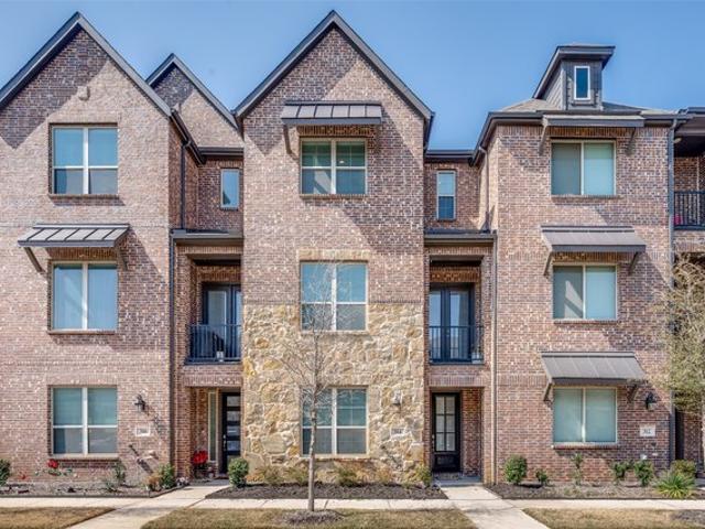 Townhouse for sale in Denton, Texas