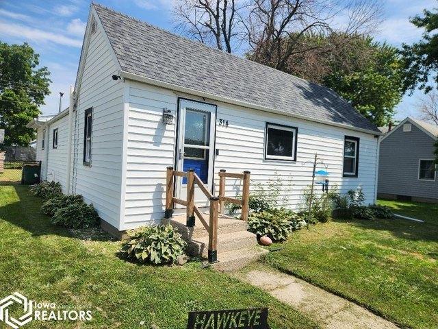 House for sale in Kanawha, Iowa