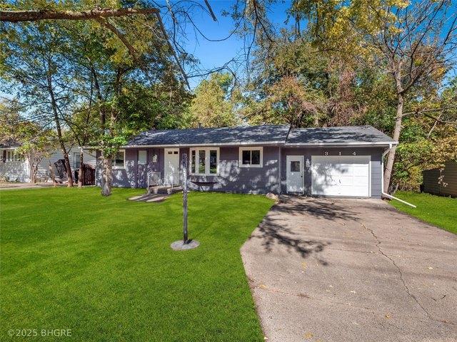 House for sale in Southgate Shopping Center, Des Moines