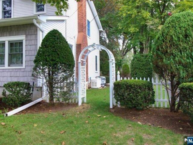 House for sale in Tenafly, New Jersey