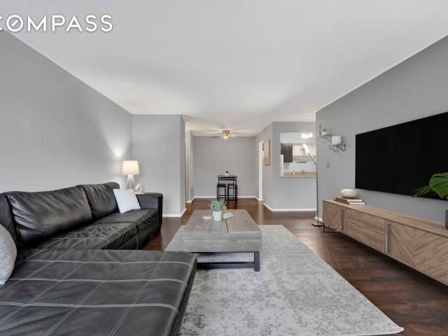 Condo for sale in Forest Park, Illinois