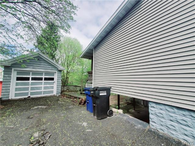 House for sale in Syracuse, New York
