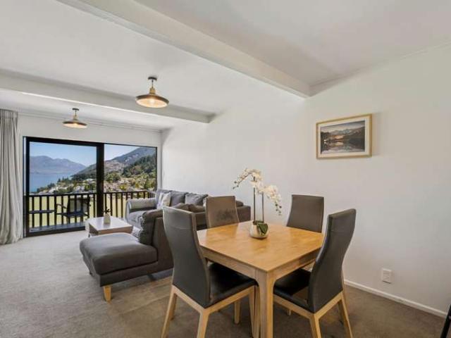 Townhouse for sale in Otakou