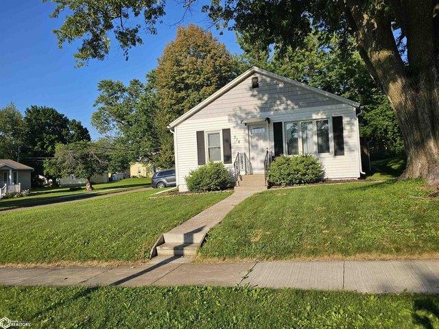 House for sale in New London, Iowa