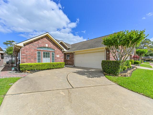 House for sale in Friendswood