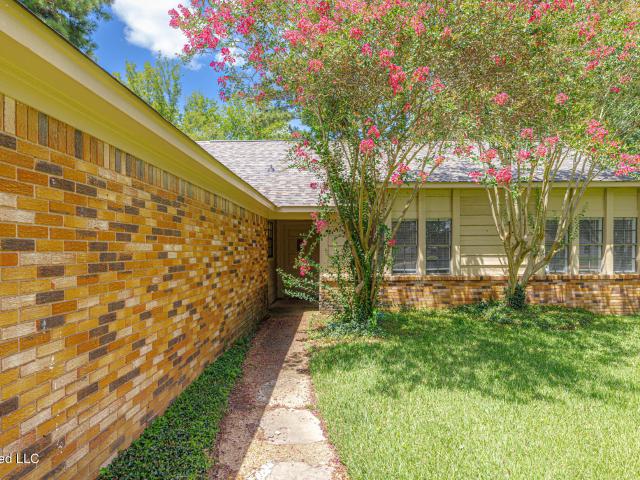 House for sale in Ridgeland, Mississippi