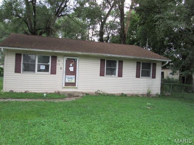 House for sale in Wood River, Illinois