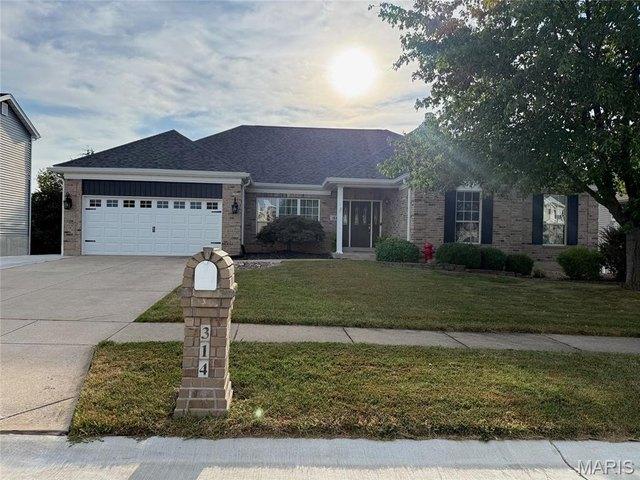 House for sale in Highland Meadows, Wentzville