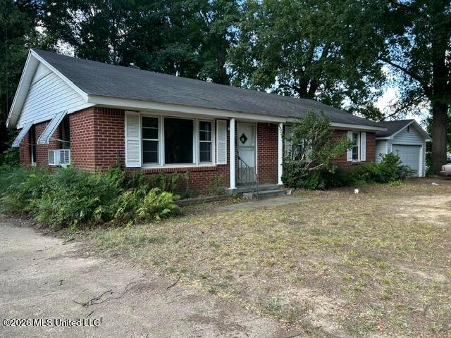 House for sale in Tate, Mississippi