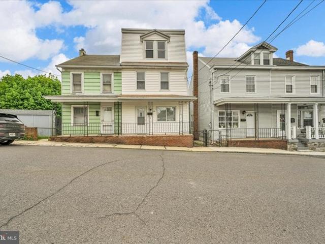Townhouse for sale in Minersville, Pennsylvania