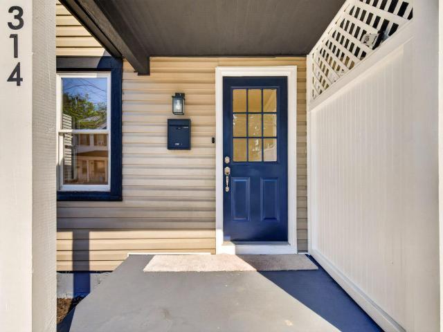 Townhouse for sale in Falling Waters, West Virginia