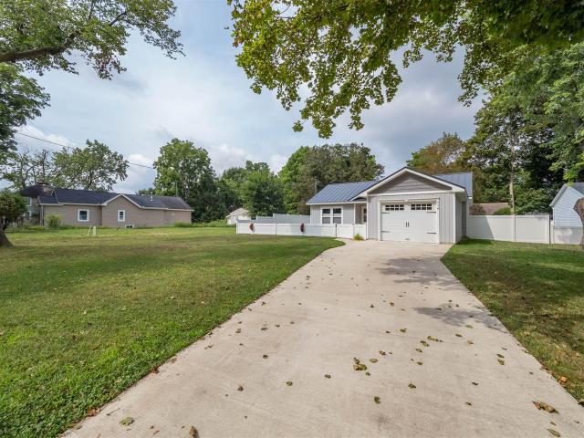 House for sale in Marshall, Calhoun County