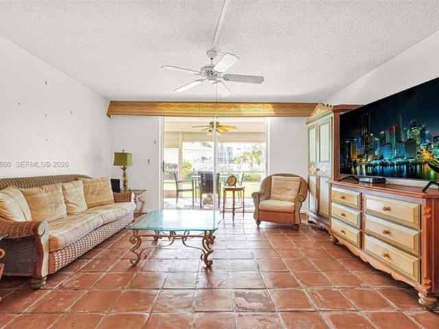 Condo for sale in Dania, Florida