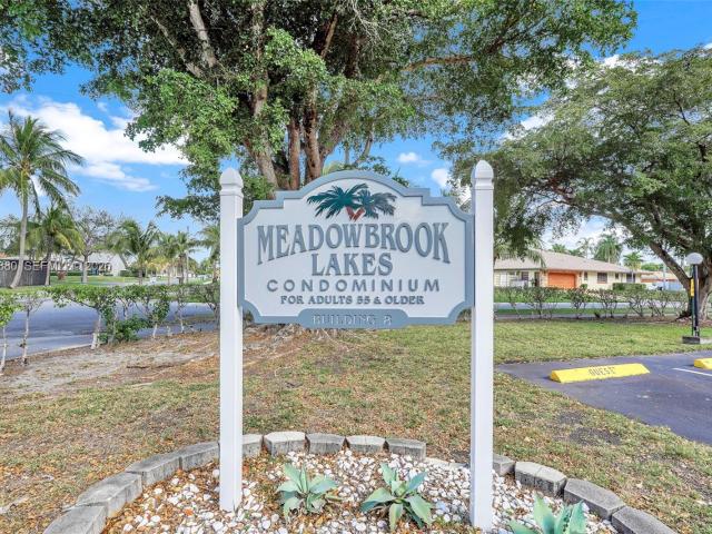 Condo for sale in Dania, Florida