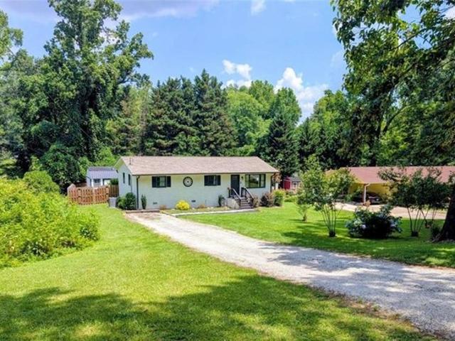 House for sale in Toccoa, Georgia
