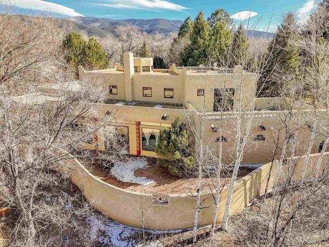 House for sale in El Prado, New Mexico
