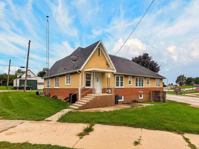 House for sale in Elizabeth, Illinois