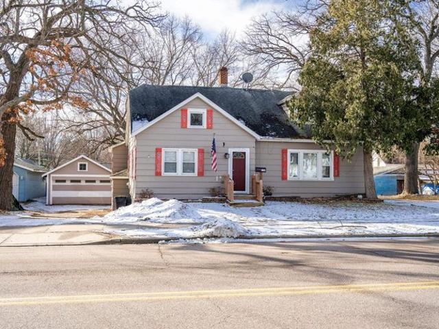House for sale in Juneau, Wisconsin