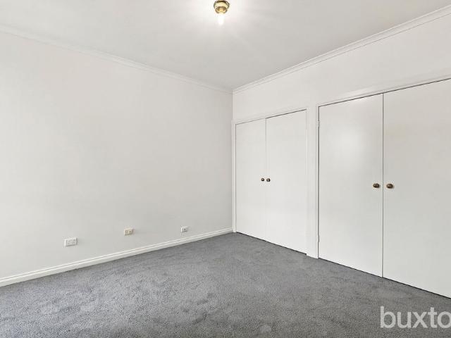 Townhouse for rent in Glen Huntly, Melbourne
