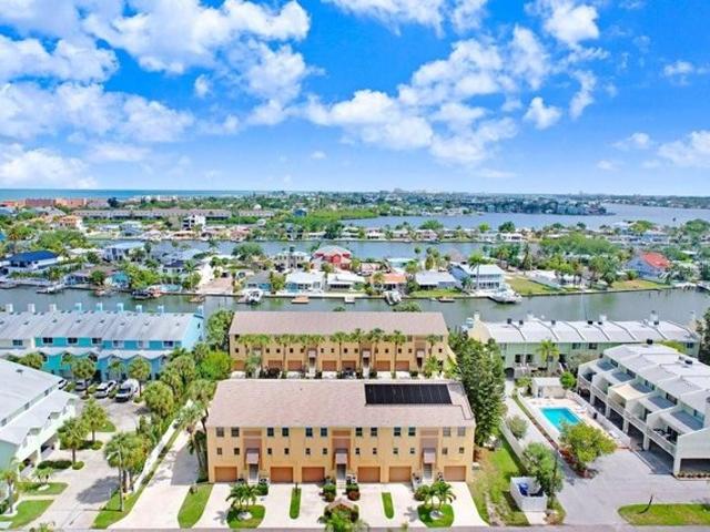 Condo for sale in Indian Rocks Beach, Florida