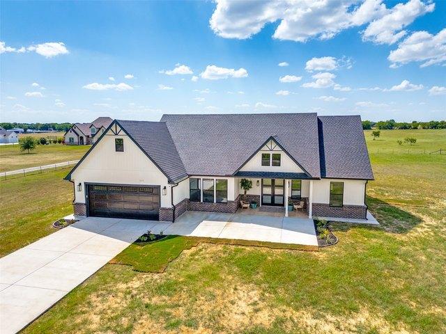 House for sale in Ellis, Texas