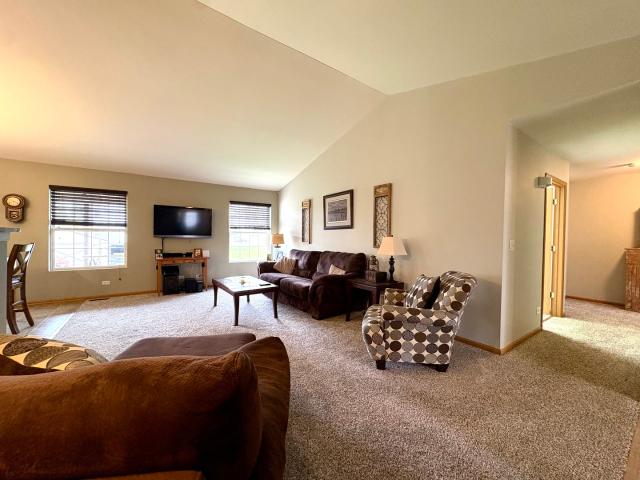 House for sale in Mchenry, Illinois
