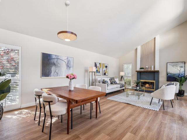 Townhouse for sale in Alameda