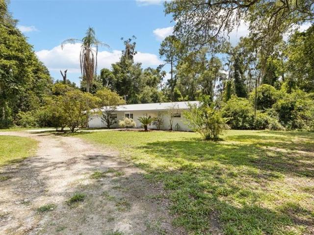 House for sale in Morriston, Florida