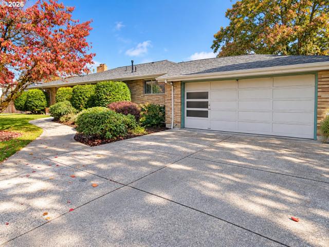 House for sale in Forest Grove, Washington County