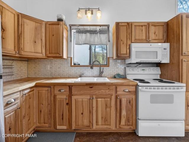 House for sale in Cresco, Pennsylvania