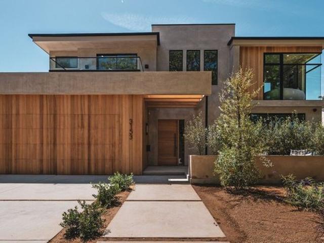 House for sale in Canoga Park, California