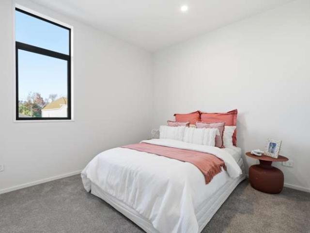 House for sale in Saint Albans, Canterbury